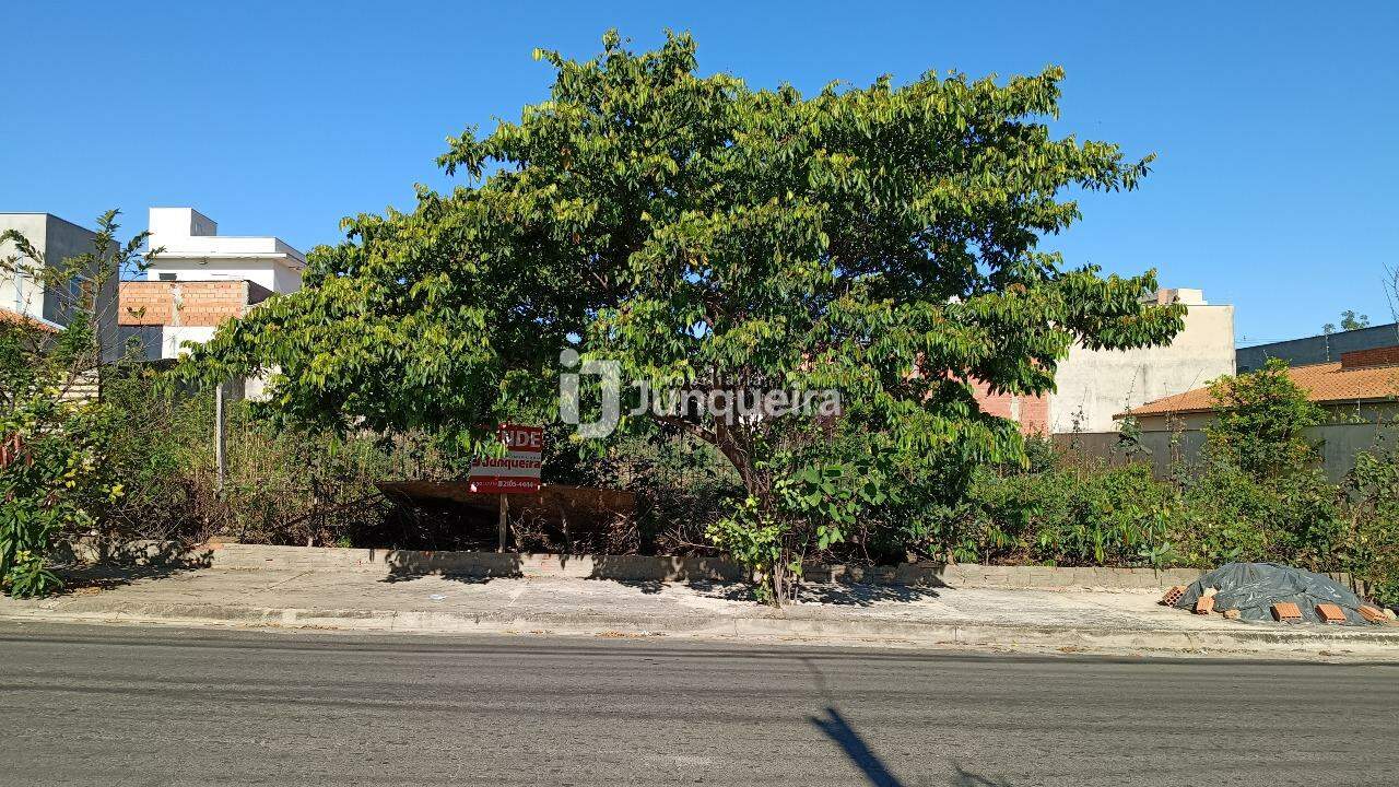 Terreno à venda, 1 vaga, no bairro Parque Conceição II em Piracicaba - SP
