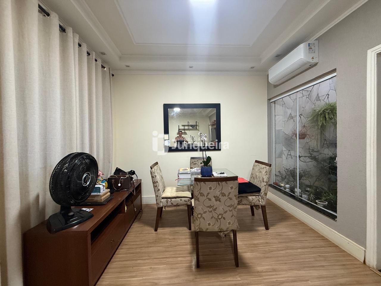 Casa à venda, 2 quartos, sendo 2 suítes, 2 vagas, no bairro Água Branca em Piracicaba - SP