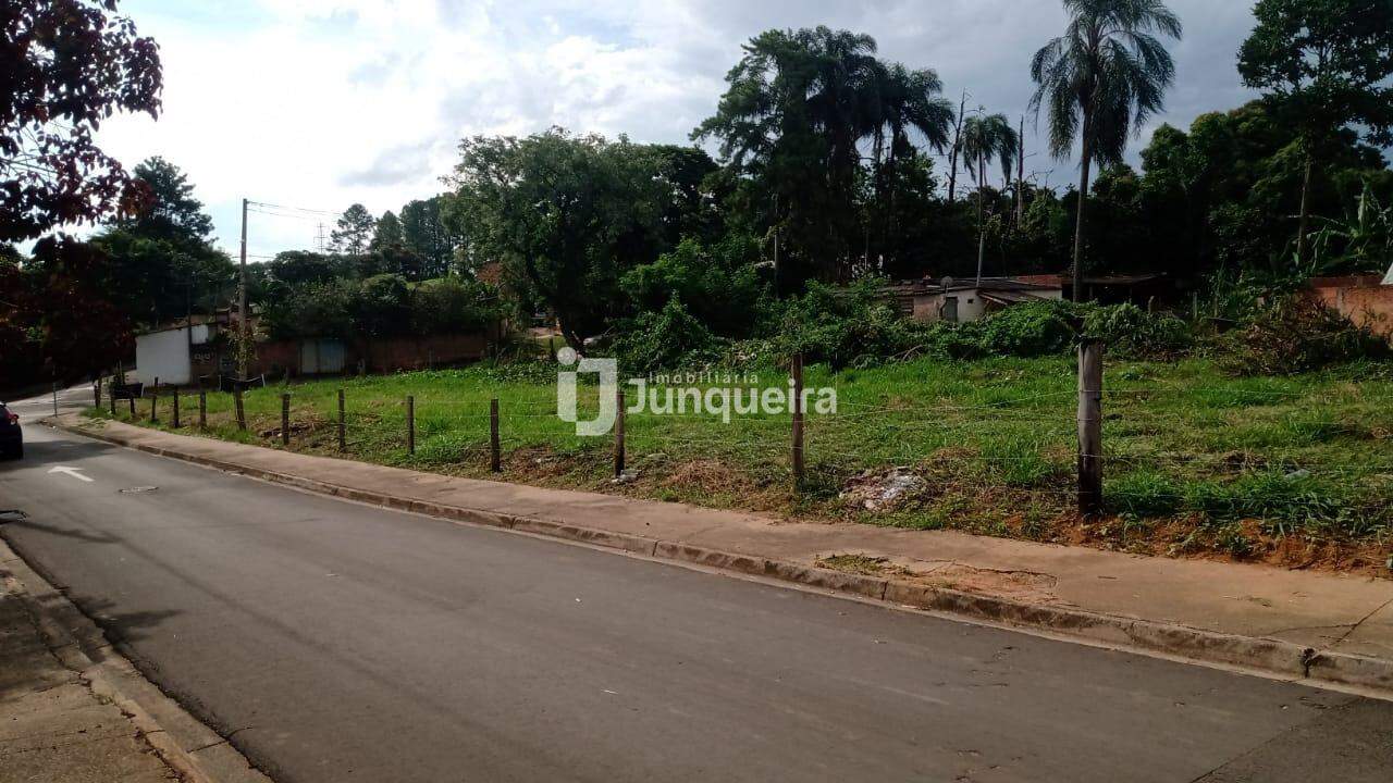 Terreno para alugar, no bairro Dois Córregos em Piracicaba - SP