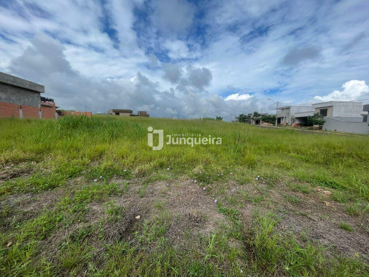 Terreno em Condomínio à venda no Belmonte, no bairro Belmonte em Piracicaba - SP