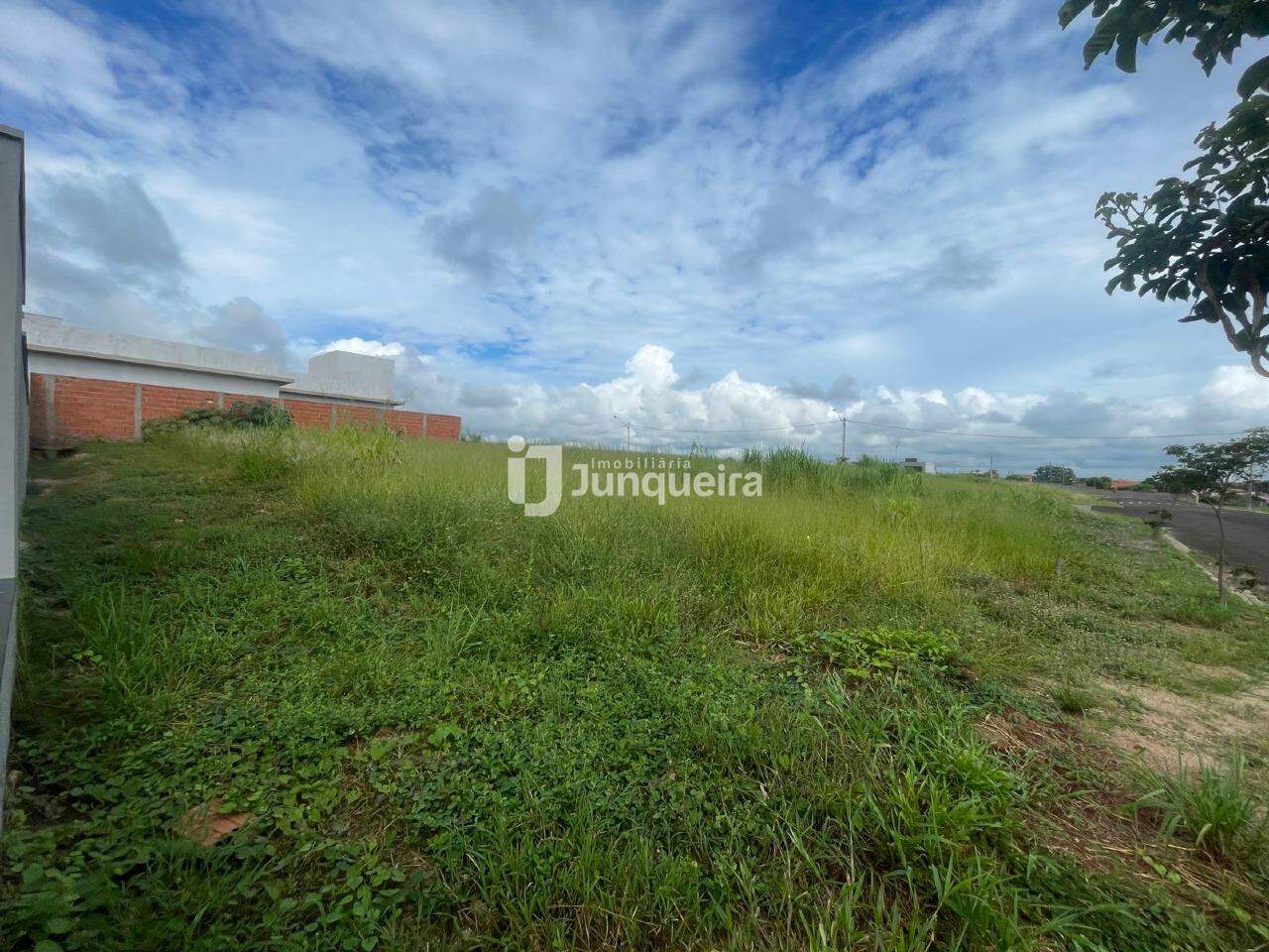 Terreno em Condomínio à venda no Belmonte, no bairro Belmonte em Piracicaba - SP