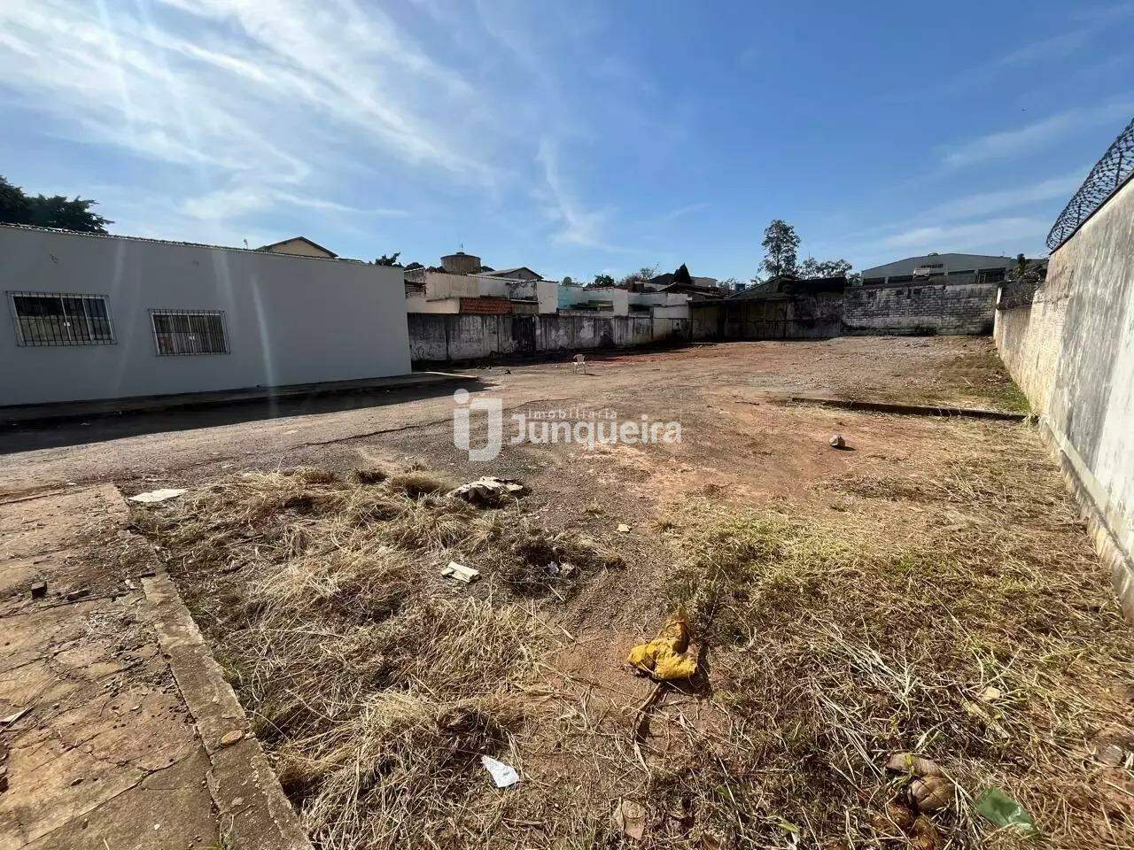 Terreno para alugar, no bairro Areão em Piracicaba - SP