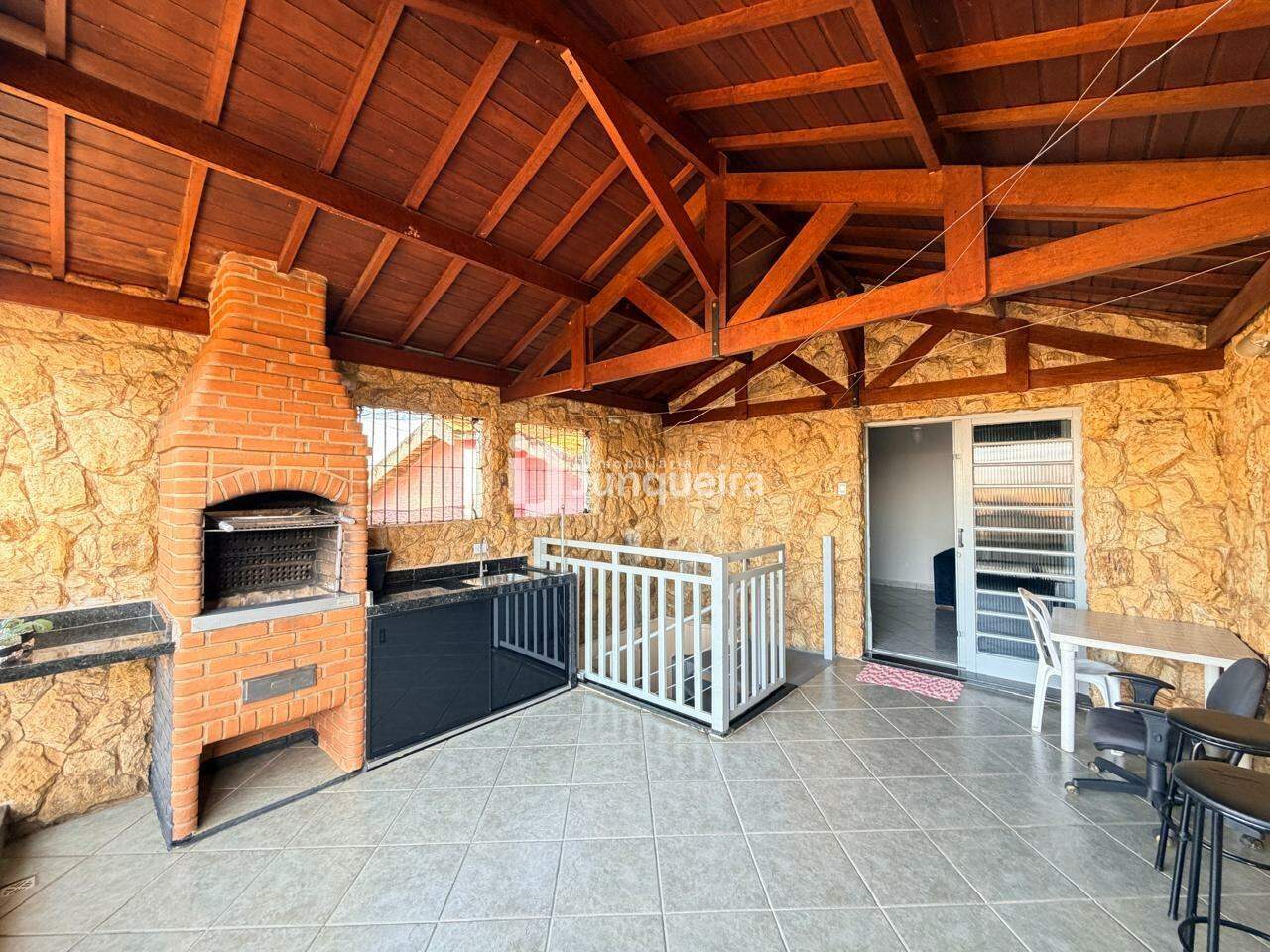 Casa à venda, 2 quartos, 2 vagas, no bairro Parque Orlanda III em Piracicaba - SP