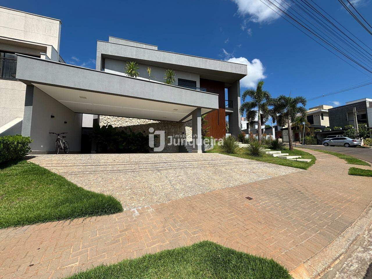 Casa em Condomínio à venda no Reserva das Paineiras, 4 quartos, sendo 4 suítes, 3 vagas, no bairro Reserva das Paineiras em Piracicaba - SP