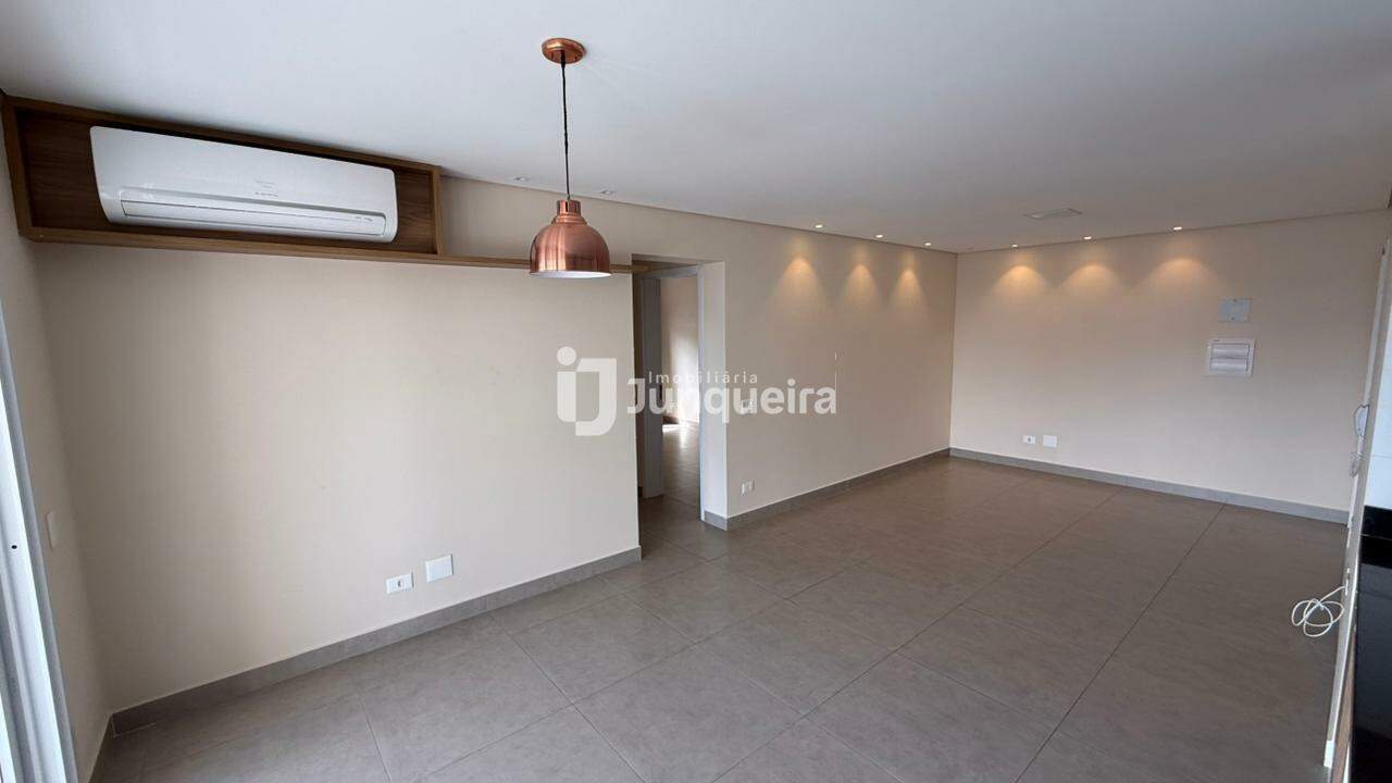 Apartamento para alugar no Bella Itália, 2 quartos, sendo 2 suítes, 2 vagas, no bairro Cidade Alta em Piracicaba - SP