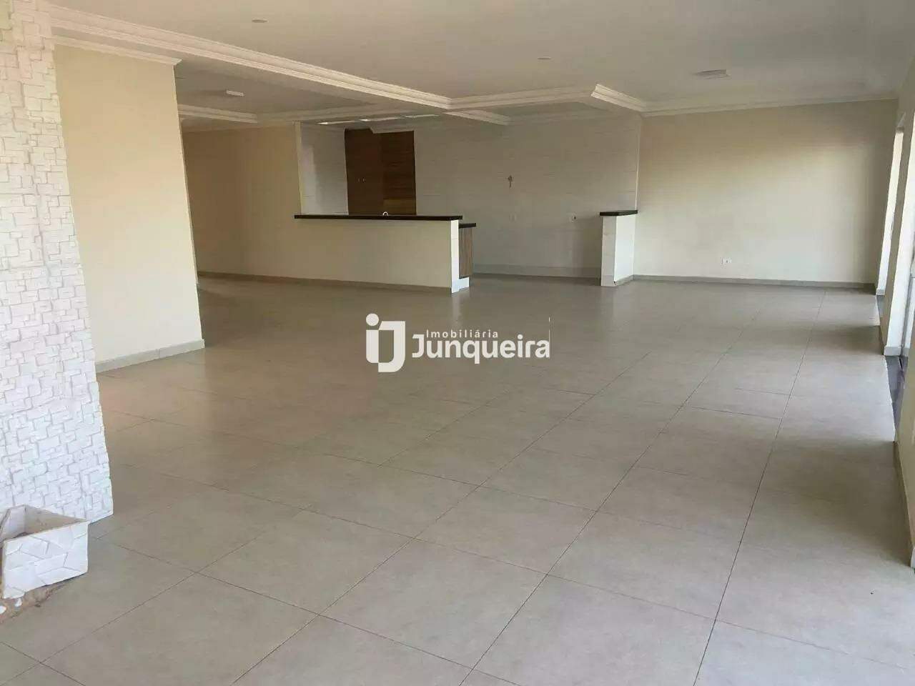 Casa Comercial para alugar, 3 quartos, sendo 1 suíte, 2 vagas, no bairro Santa Terezinha em Piracicaba - SP