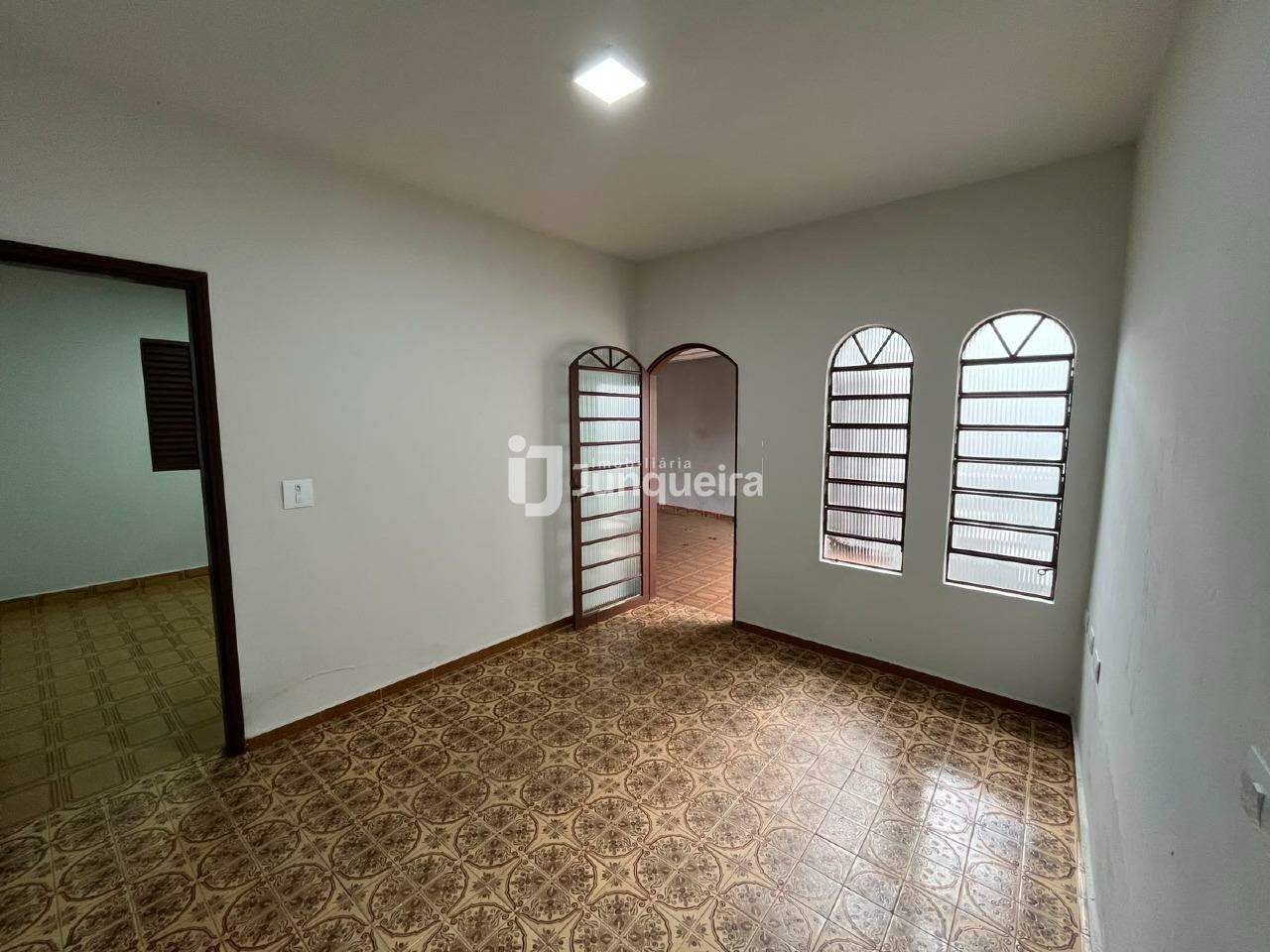 Casa para alugar, 2 quartos, no bairro Jaraguá em Piracicaba - SP