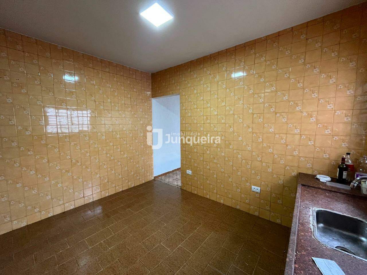 Casa para alugar, 2 quartos, no bairro Jaraguá em Piracicaba - SP