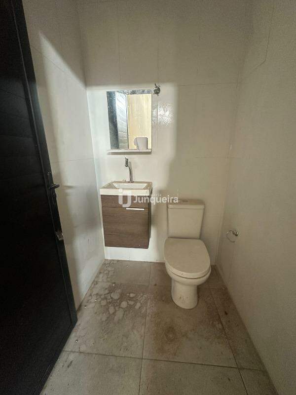 Galpão para alugar, 1 vaga, no bairro Dois Córregos em Piracicaba - SP