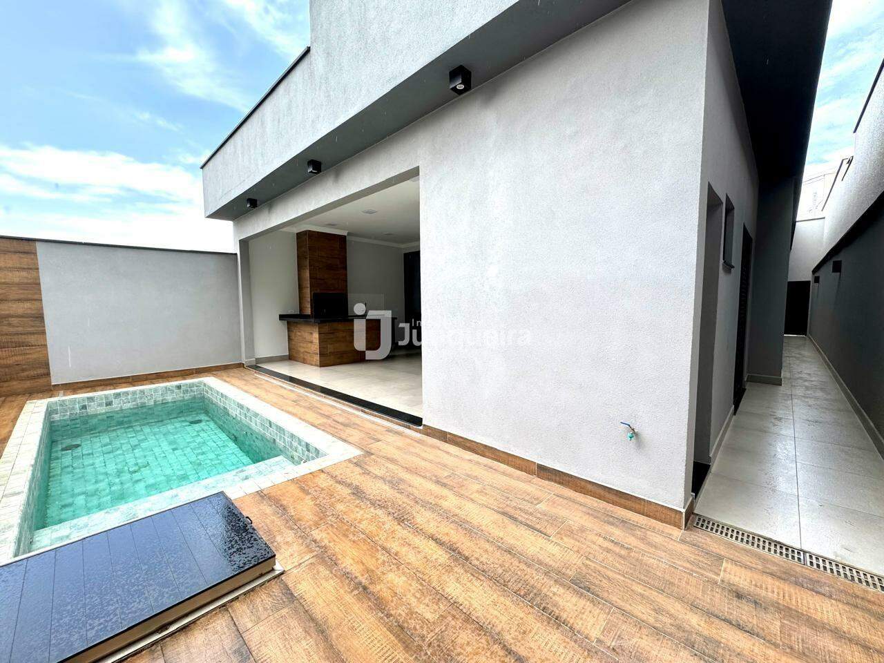 Casa em Condomínio à venda no Condomínio Ondas, 3 quartos, sendo 1 suíte, 2 vagas, no bairro Condomínio Ondas em Piracicaba - SP