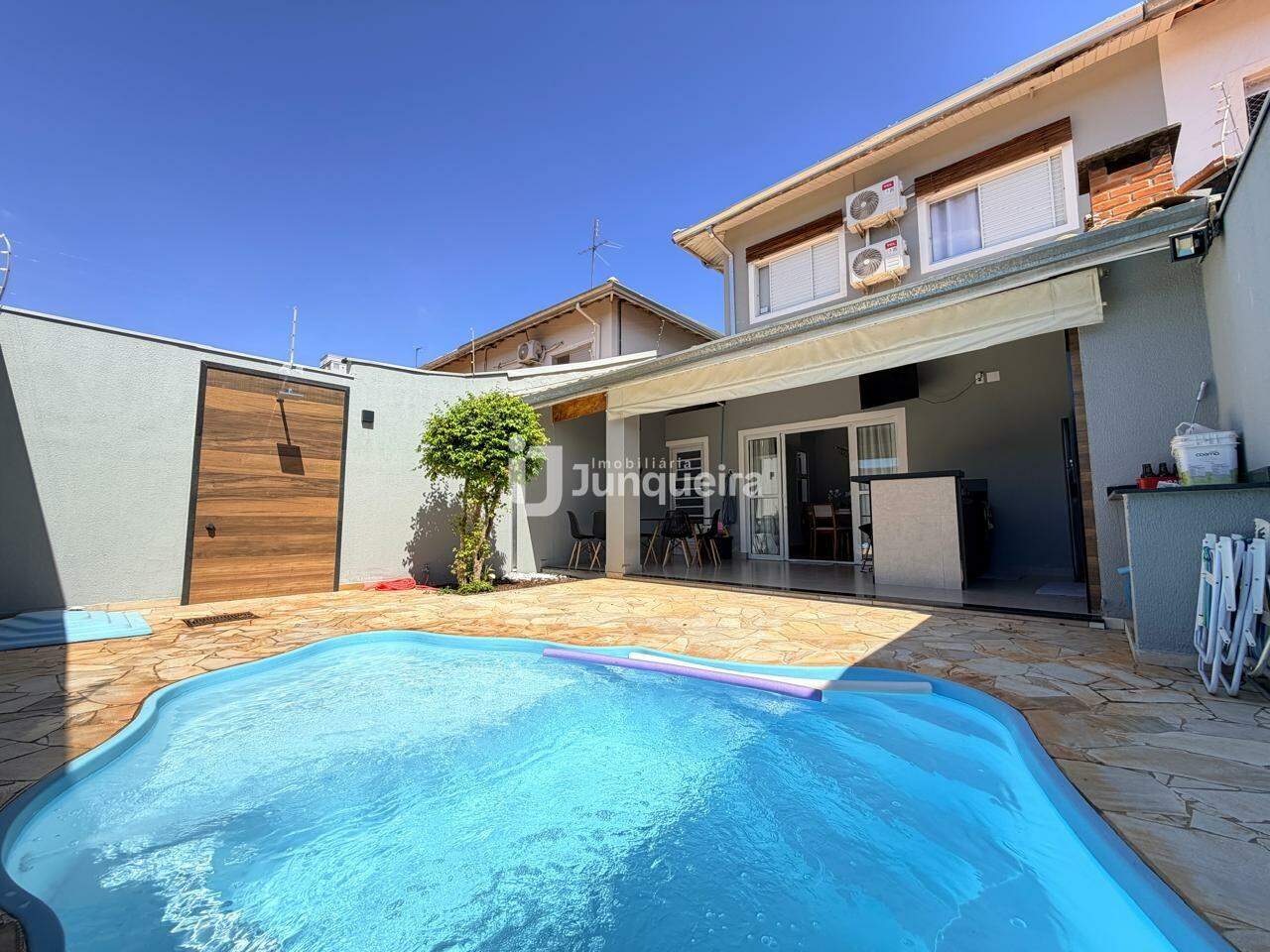 Casa à venda, 3 quartos, sendo 1 suíte, 2 vagas, no bairro Residencial Portal da Água Branca em Piracicaba - SP