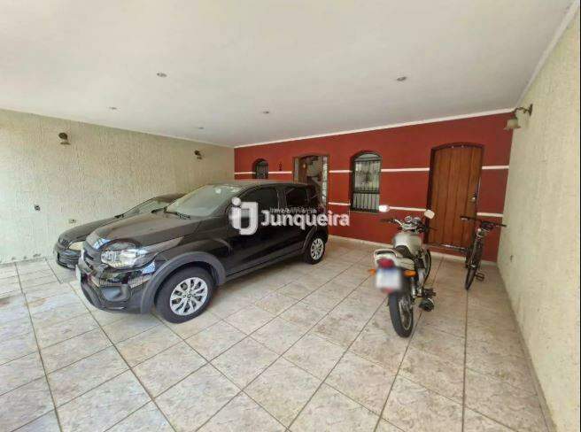Casa à venda, 3 quartos, sendo 1 suíte, 3 vagas, no bairro Cidade Alta em Piracicaba - SP