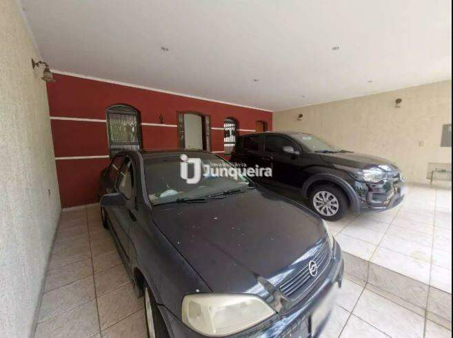 Casa à venda, 3 quartos, sendo 1 suíte, 3 vagas, no bairro Cidade Alta em Piracicaba - SP