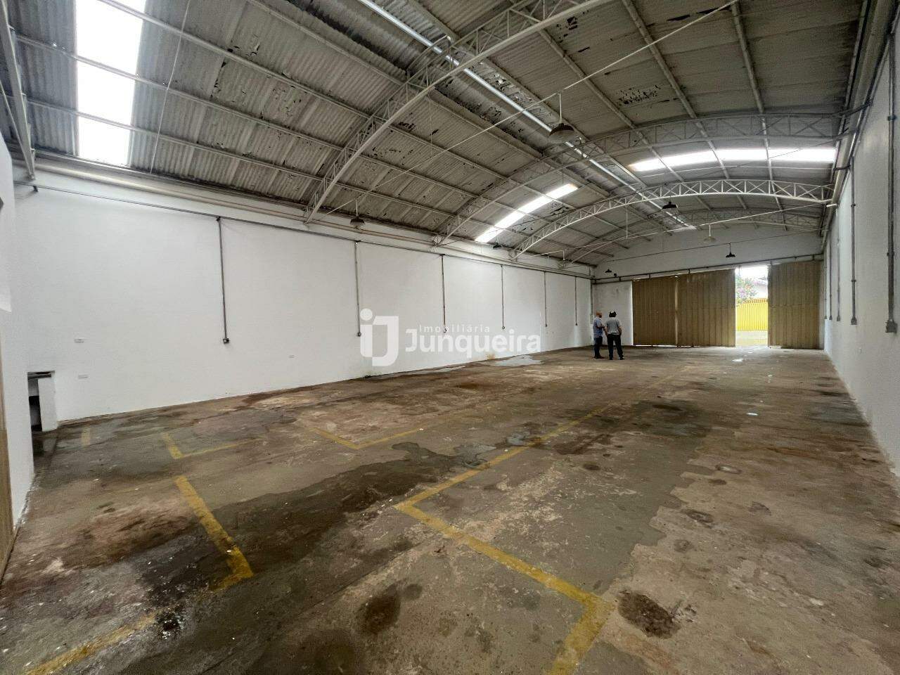 Galpão para alugar, no bairro Jardim Caxambu em Piracicaba - SP