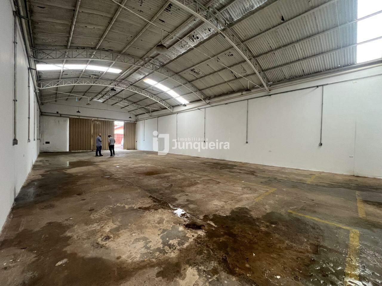 Galpão para alugar, no bairro Jardim Caxambu em Piracicaba - SP