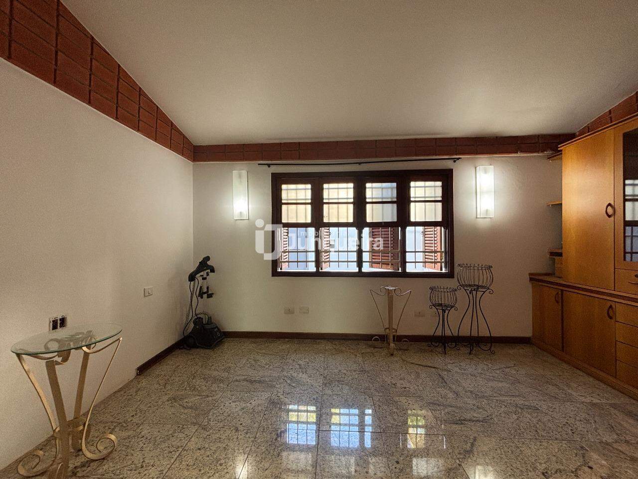 Casa para alugar, 3 quartos, sendo 1 suíte, 3 vagas, no bairro Nova Piracicaba em Piracicaba - SP