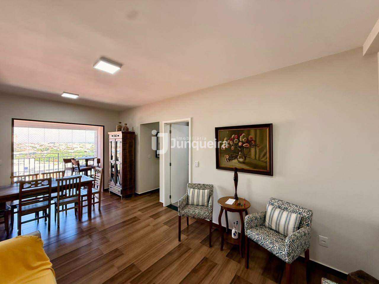 Apartamento à venda no Higienópolis, 3 quartos, sendo 1 suíte, 2 vagas, no bairro Higienópolis em Piracicaba - SP