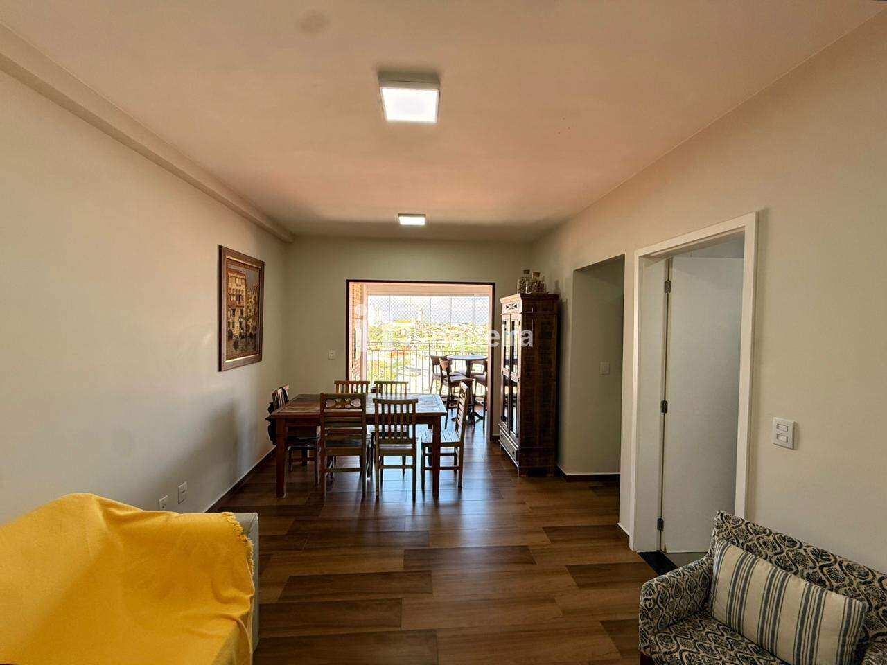 Apartamento à venda no Higienópolis, 3 quartos, sendo 1 suíte, 2 vagas, no bairro Higienópolis em Piracicaba - SP