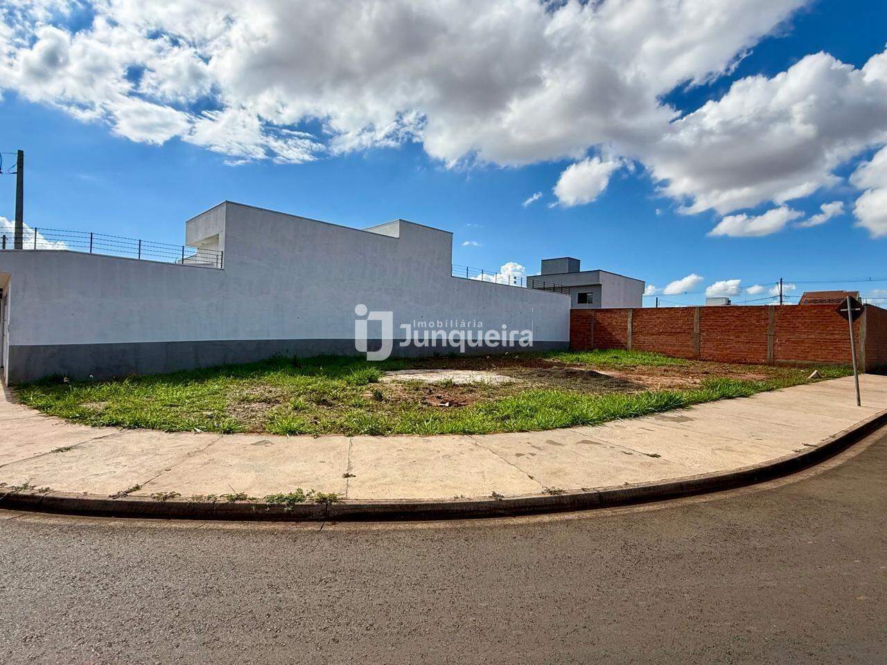 Terreno à venda, no bairro Campestre em Piracicaba - SP