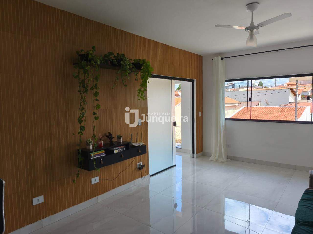 Casa à venda, 4 quartos, sendo 1 suíte, 3 vagas, no bairro São Judas Tadeu em Saltinho - SP