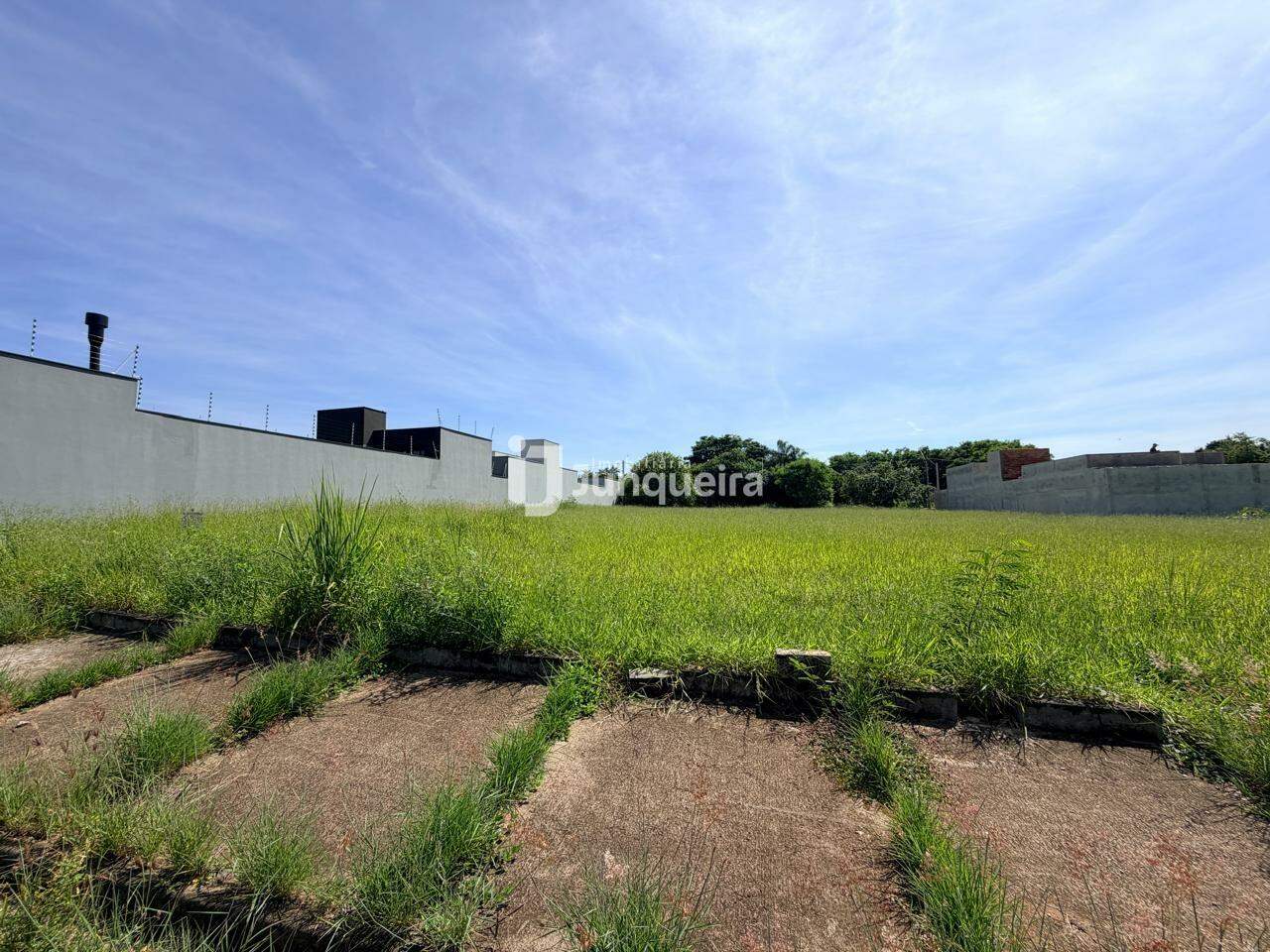 Terreno à venda, no bairro Santa Terezinha em Piracicaba - SP