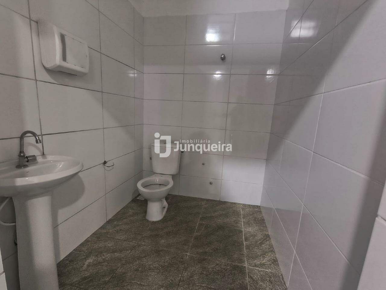 Galpão para alugar, 6 vagas, no bairro Vila Independência em Piracicaba - SP
