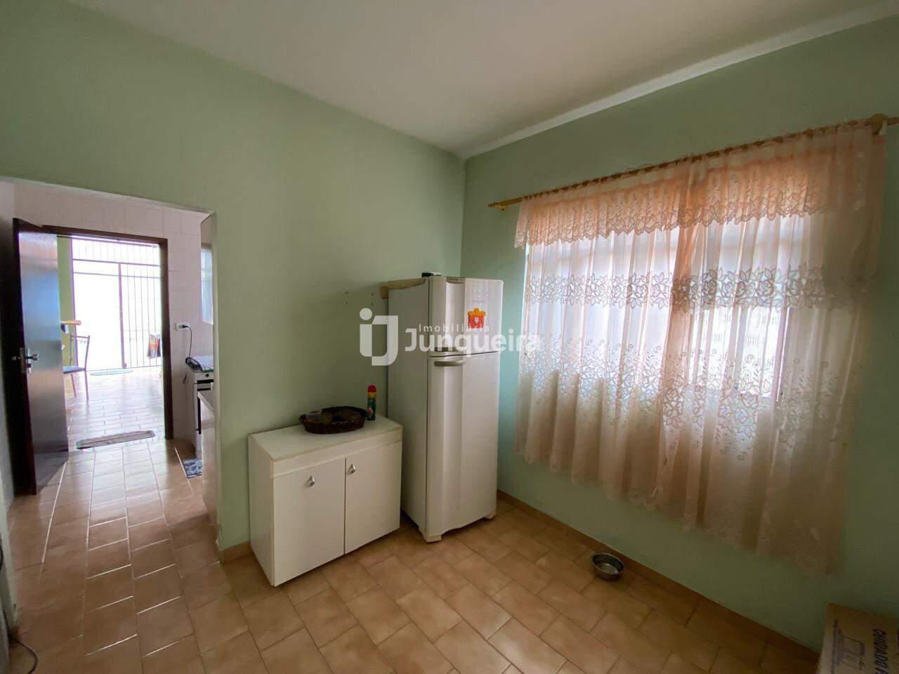 Casa à venda, 2 quartos, 3 vagas, no bairro Santa Terezinha em Piracicaba - SP