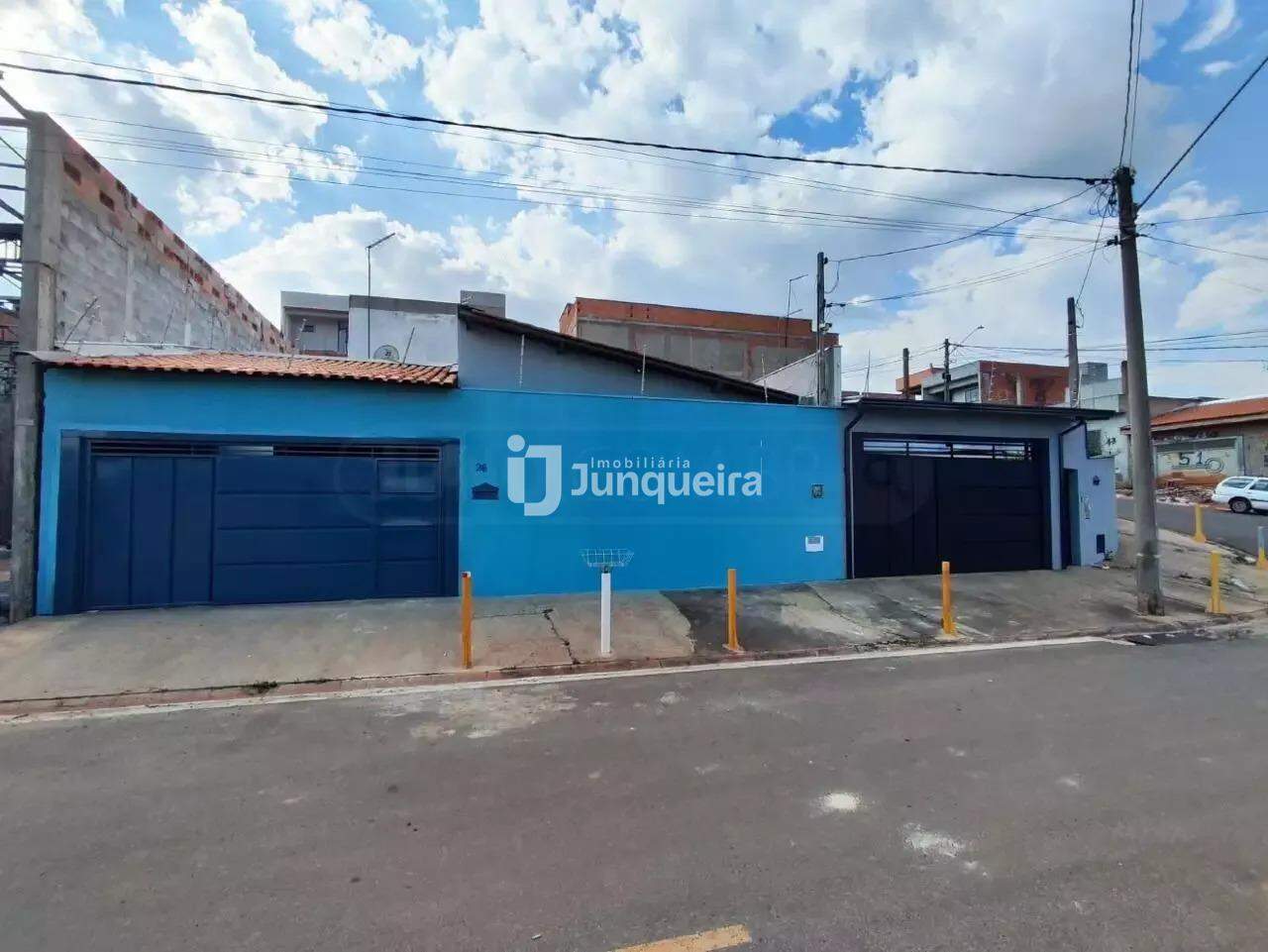 Casa à venda, 2 quartos, sendo 1 suíte, 2 vagas, no bairro Jardim São Carlos em Rio das Pedras - SP