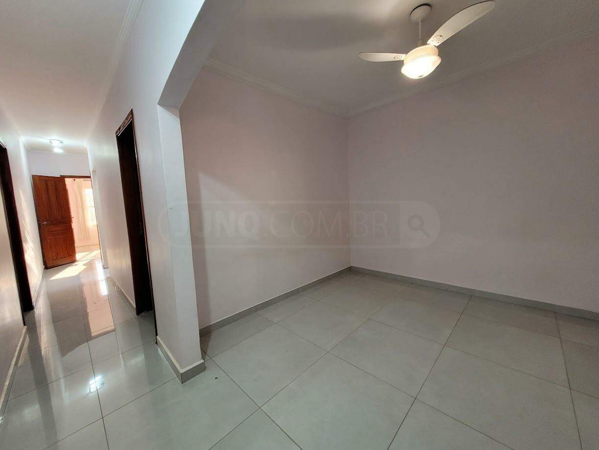 Casa à venda, 3 quartos, sendo 1 suíte, 1 vaga, no bairro Nhô Quim em Piracicaba - SP