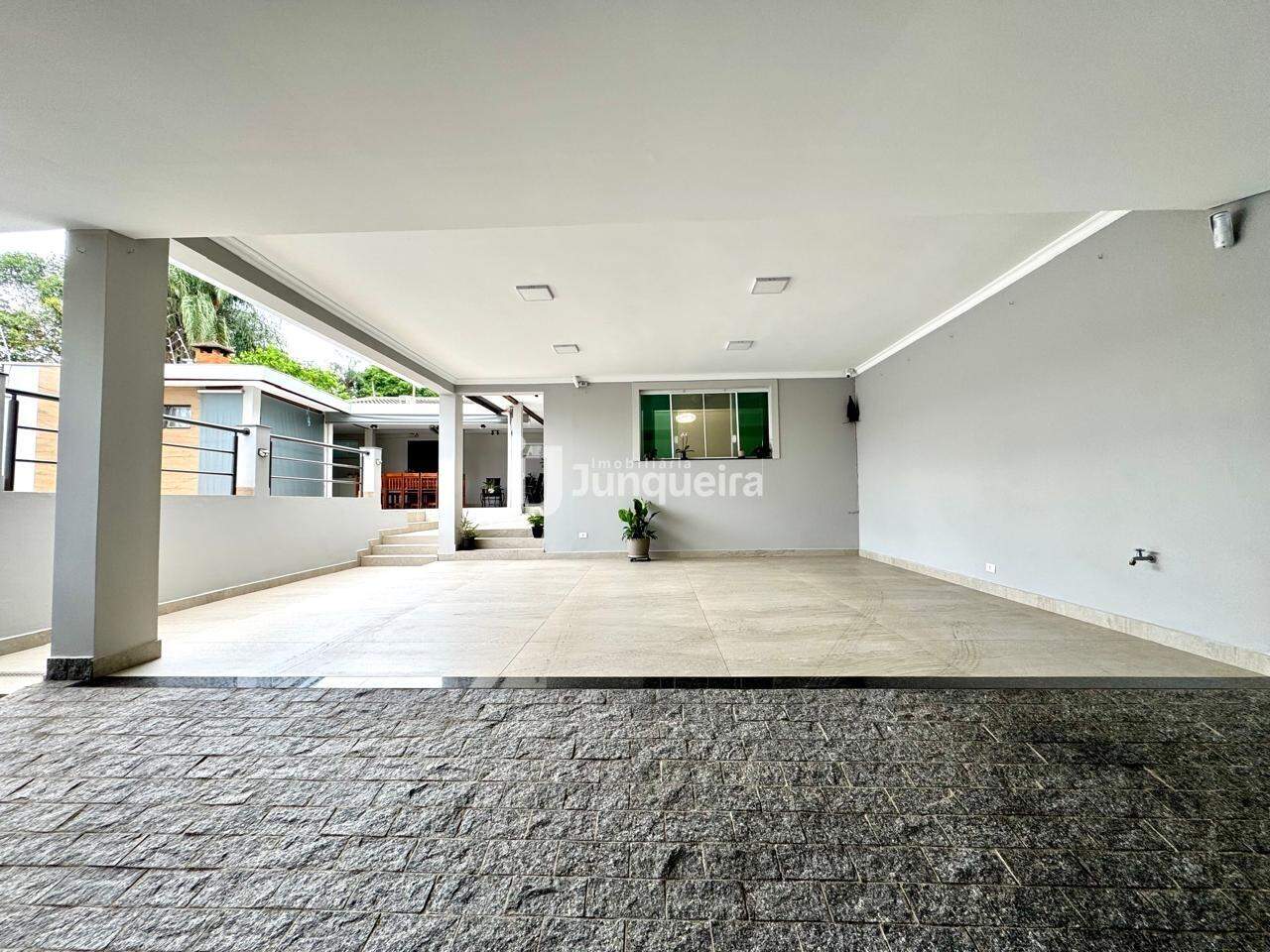 Casa à venda, 2 quartos, sendo 1 suíte, 2 vagas, no bairro Parque Santa Cecília em Piracicaba - SP