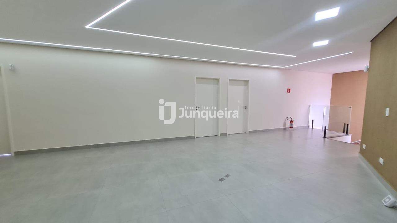 Sala Comercial para alugar, no bairro Vila Rezende em Piracicaba - SP