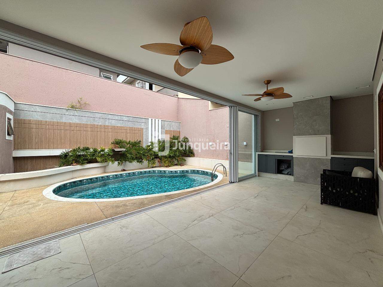Casa em Condomínio à venda no Terras de Piracicaba I , 4 quartos, sendo 4 suítes, 3 vagas, no bairro Terras de Piracicaba I em Piracicaba - SP