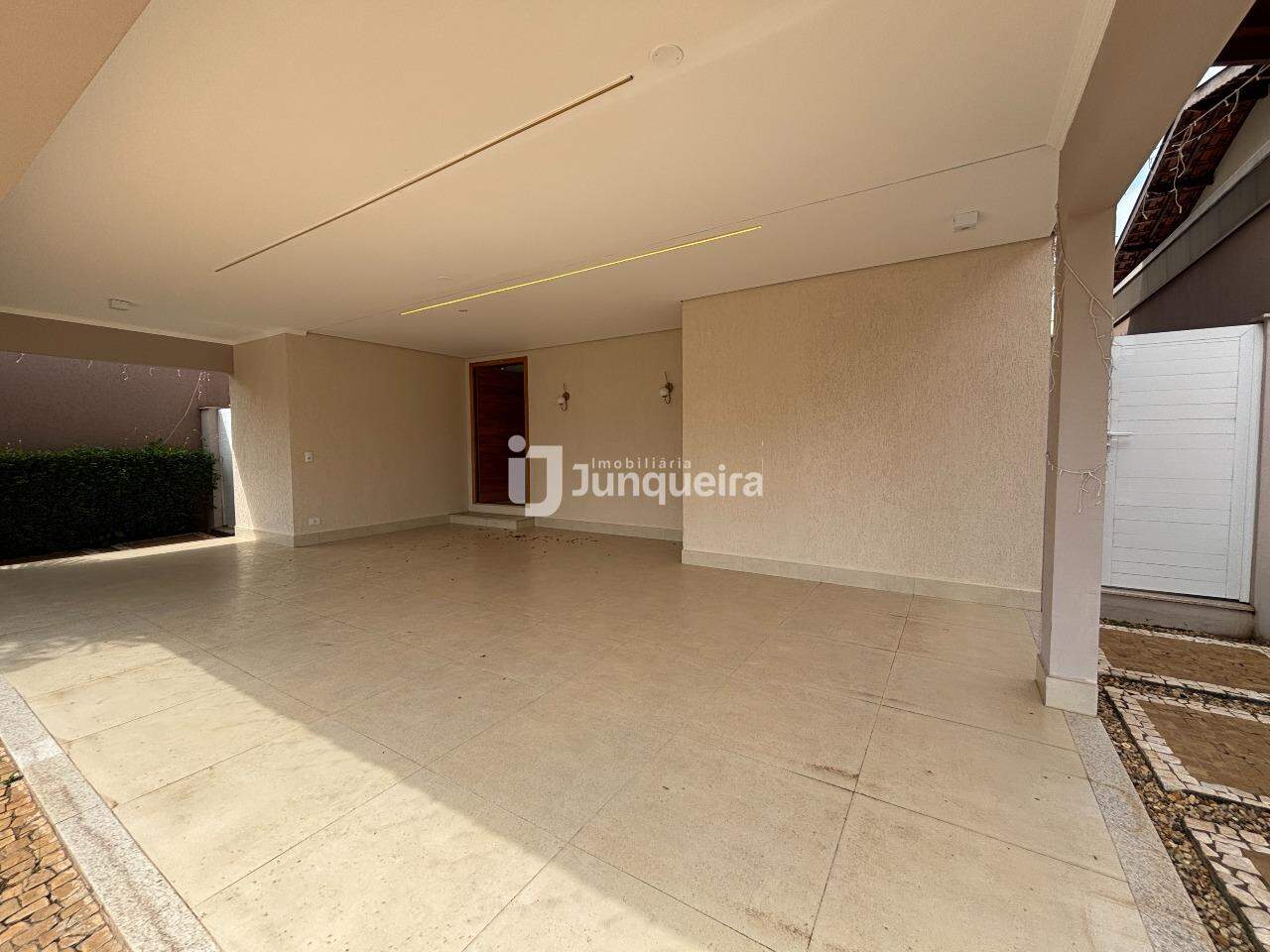 Casa em Condomínio à venda no Terras de Piracicaba I , 4 quartos, sendo 4 suítes, 3 vagas, no bairro Terras de Piracicaba I em Piracicaba - SP