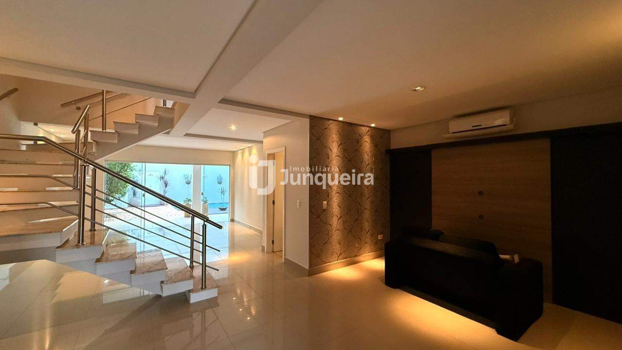 Casa em Condomínio à venda no Terras do Sinhô, 3 quartos, sendo 3 suítes, 2 vagas, no bairro Terras do Sinhô em Piracicaba - SP