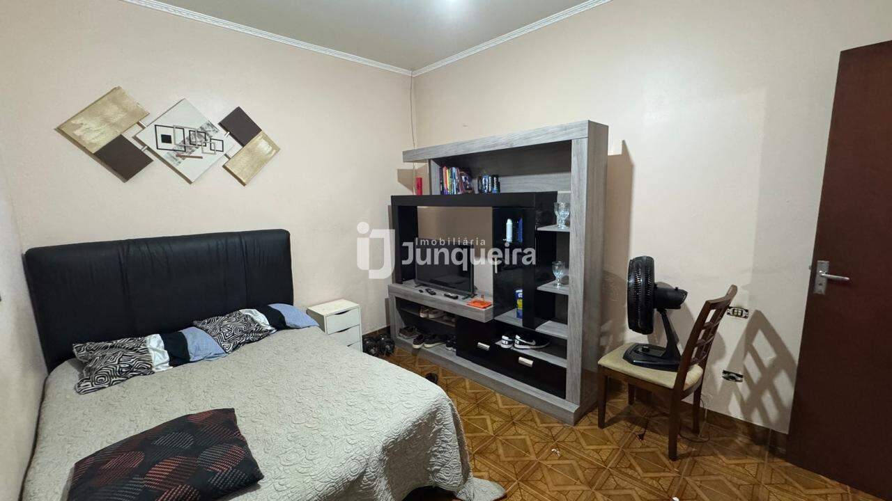 Casa à venda, 2 quartos, 1 vaga, no bairro Cidade Alta em Piracicaba - SP