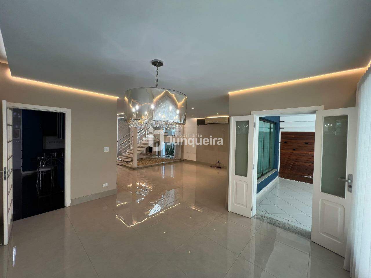 Casa em Condomínio para alugar no Terras de Piracicaba II, 3 quartos, sendo 3 suítes, 4 vagas, no bairro Terras de Piracicaba II em Piracicaba - SP