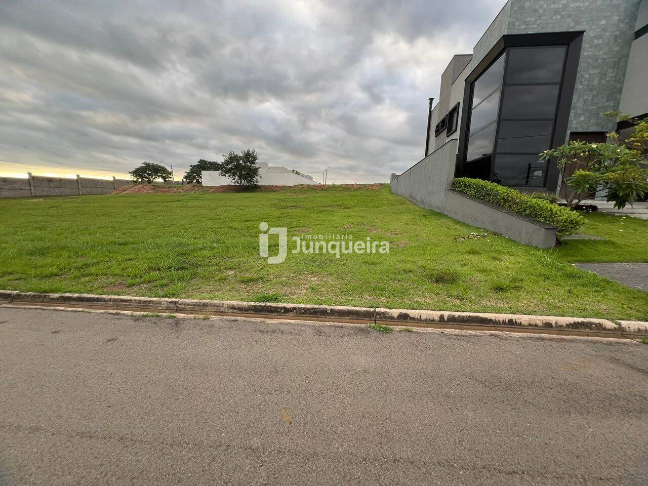 Terreno em Condomínio à venda no Terras de Artemis, no bairro Residencial Terras de Ártemis (Ártemis) em Piracicaba - SP