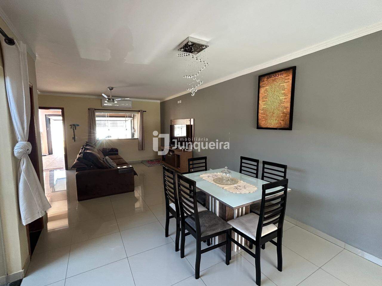 Casa à venda, 3 quartos, sendo 1 suíte, 3 vagas, no bairro Jardim Pacaembu em Piracicaba - SP