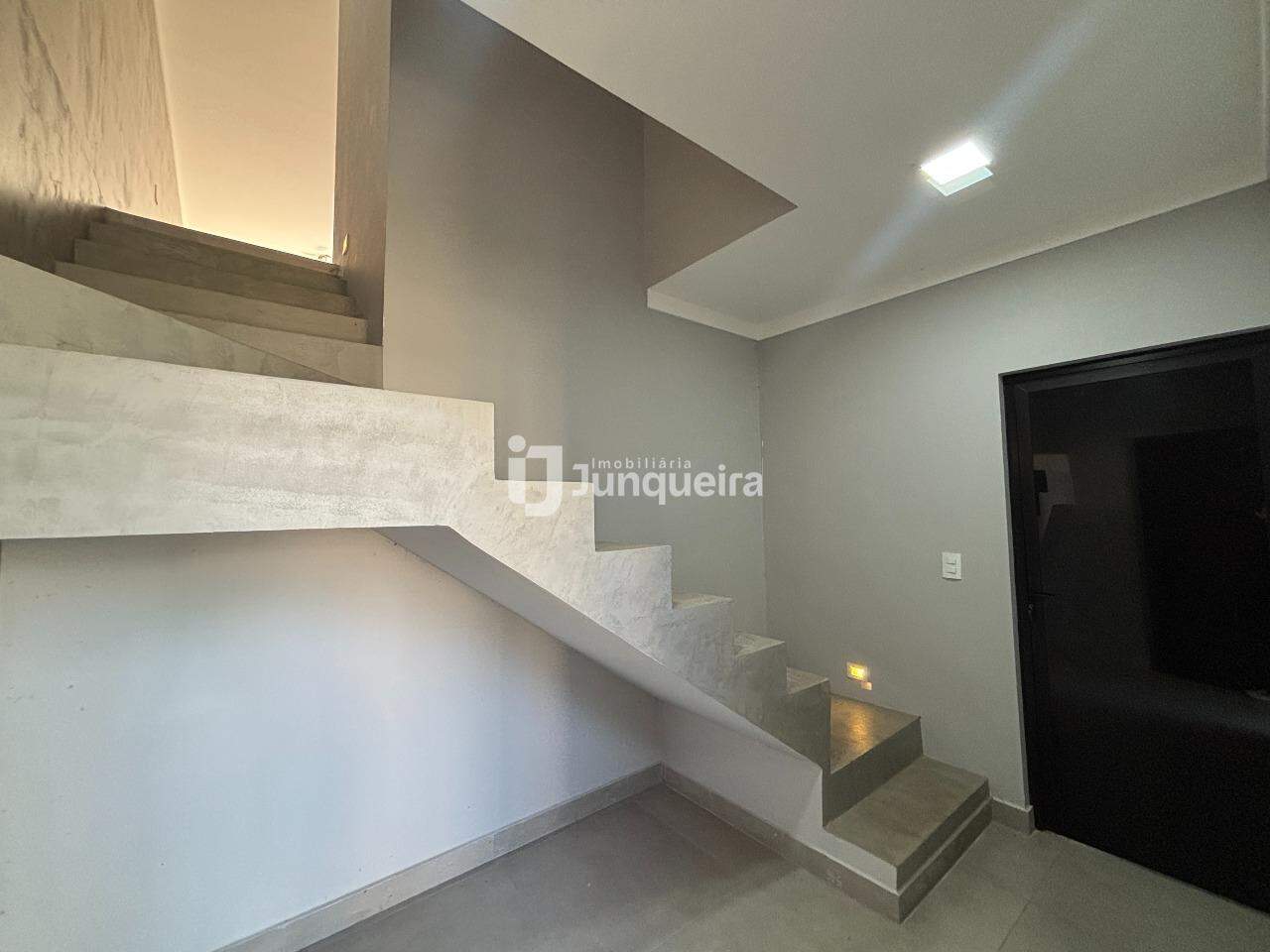 Casa em Condomínio para alugar no Reserva das Paineiras, 3 quartos, sendo 3 suítes, 4 vagas, no bairro Reserva das Paineiras em Piracicaba - SP
