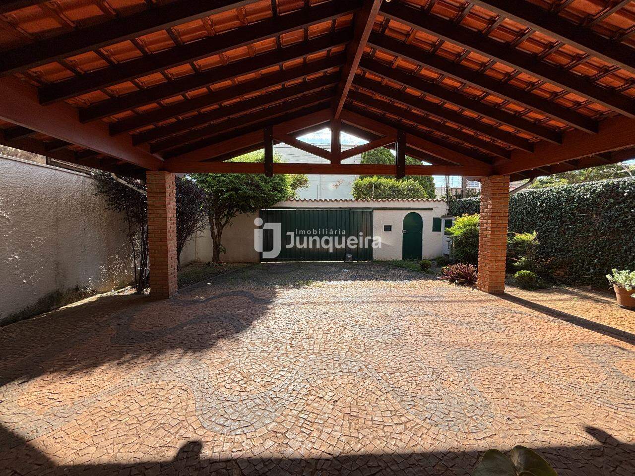 Casa Comercial à venda, 3 quartos, sendo 1 suíte, 5 vagas, no bairro São Judas em Piracicaba - SP