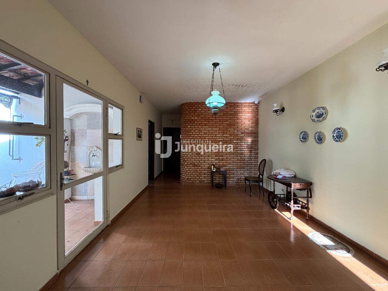 Casa Comercial à venda, 3 quartos, sendo 1 suíte, 5 vagas, no bairro São Judas em Piracicaba - SP