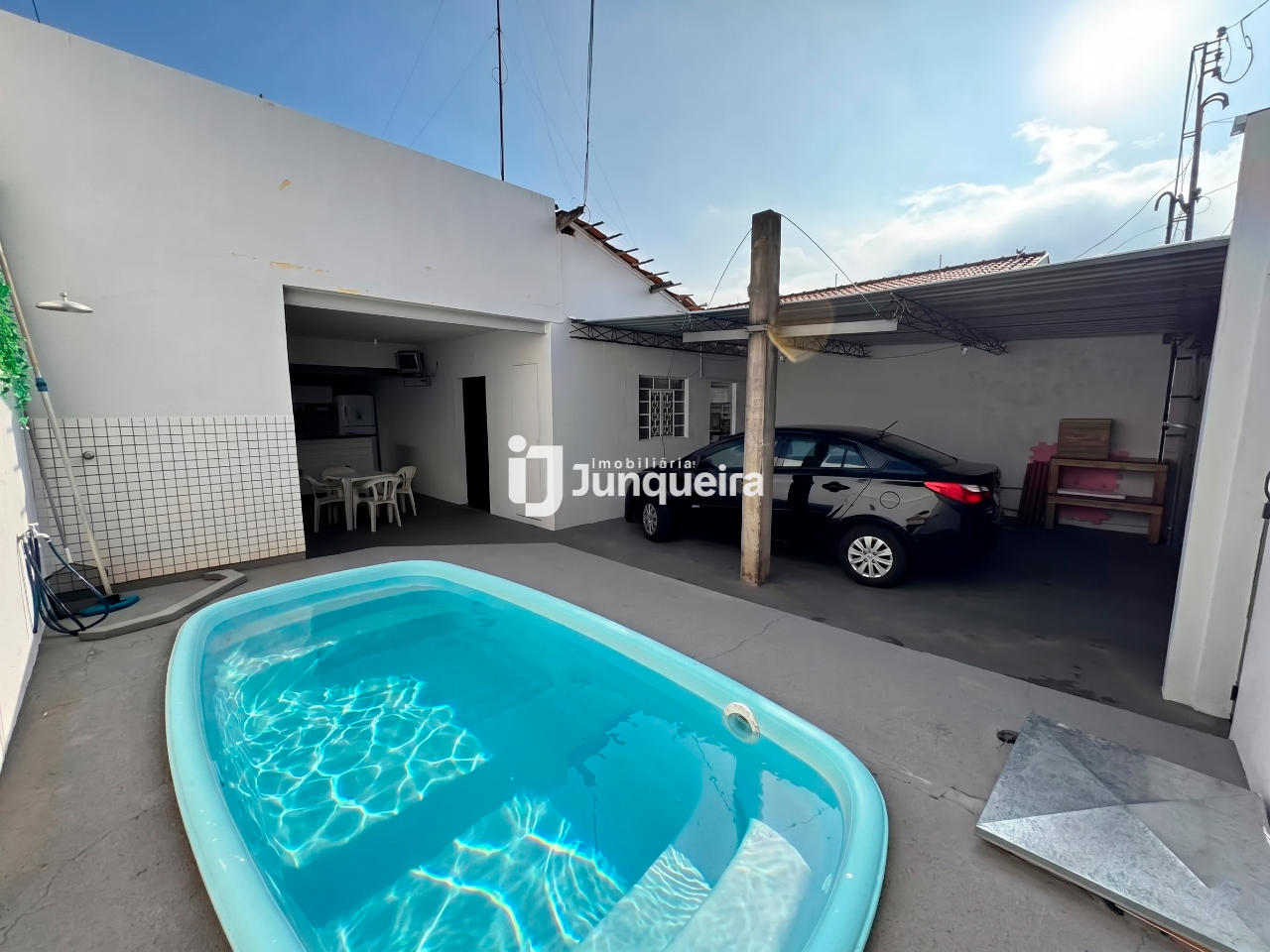 Casa à venda, 5 quartos, sendo 1 suíte, 2 vagas, no bairro Jardim Monumento em Piracicaba - SP