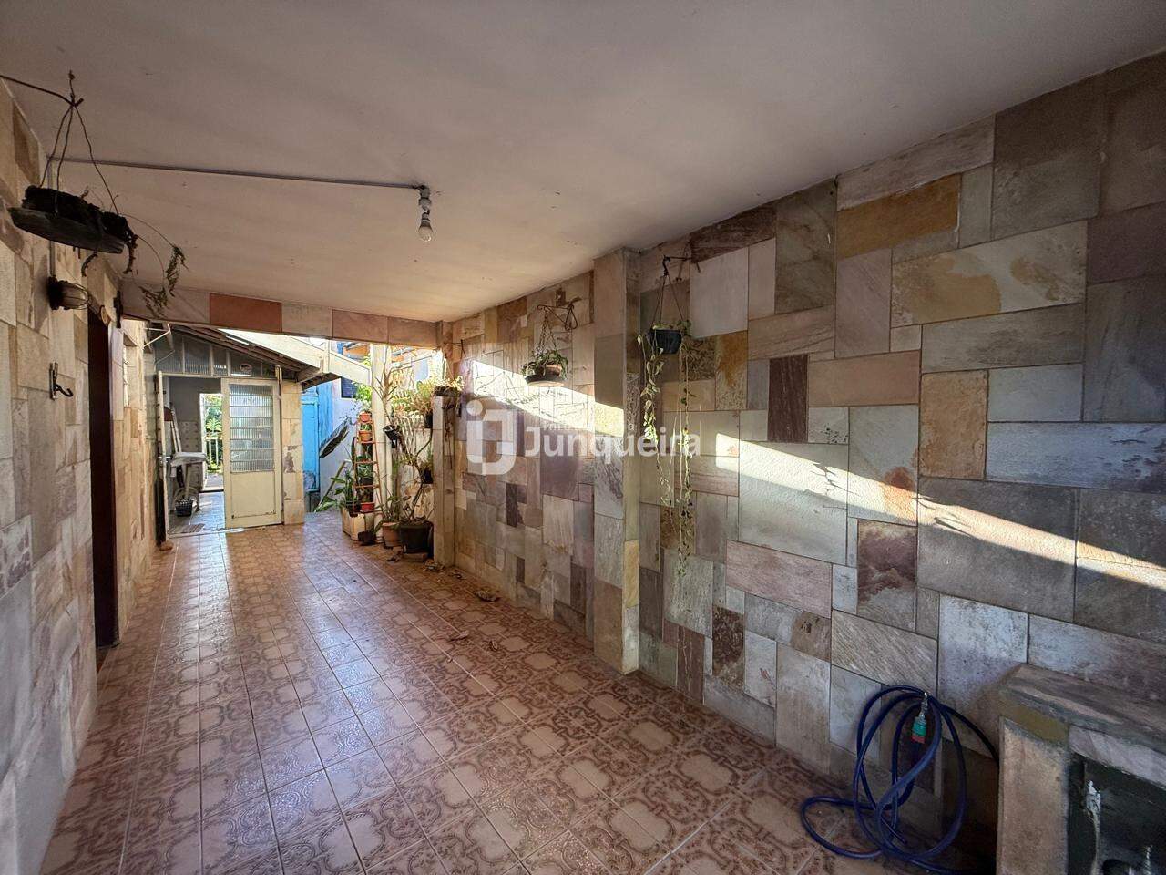 Casa Comercial à venda, 3 quartos, 2 vagas, no bairro Vila Rezende em Piracicaba - SP