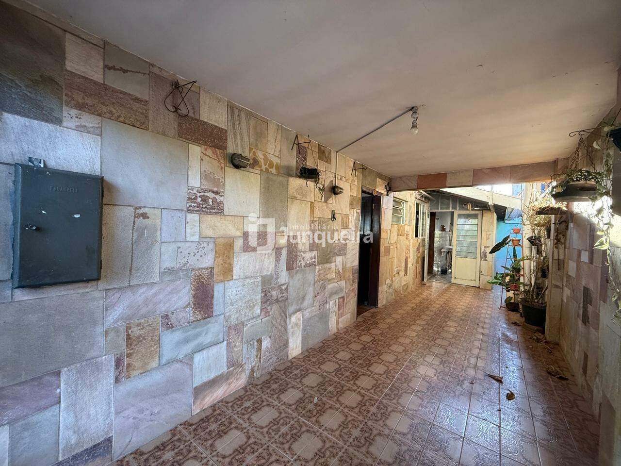 Casa Comercial à venda, 3 quartos, 2 vagas, no bairro Vila Rezende em Piracicaba - SP