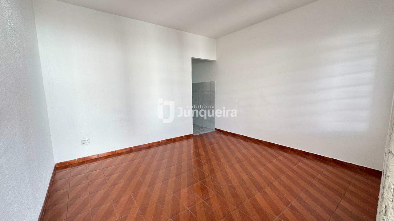 Casa à venda, 2 quartos, 1 vaga, no bairro Jardim Caxambu em Piracicaba - SP