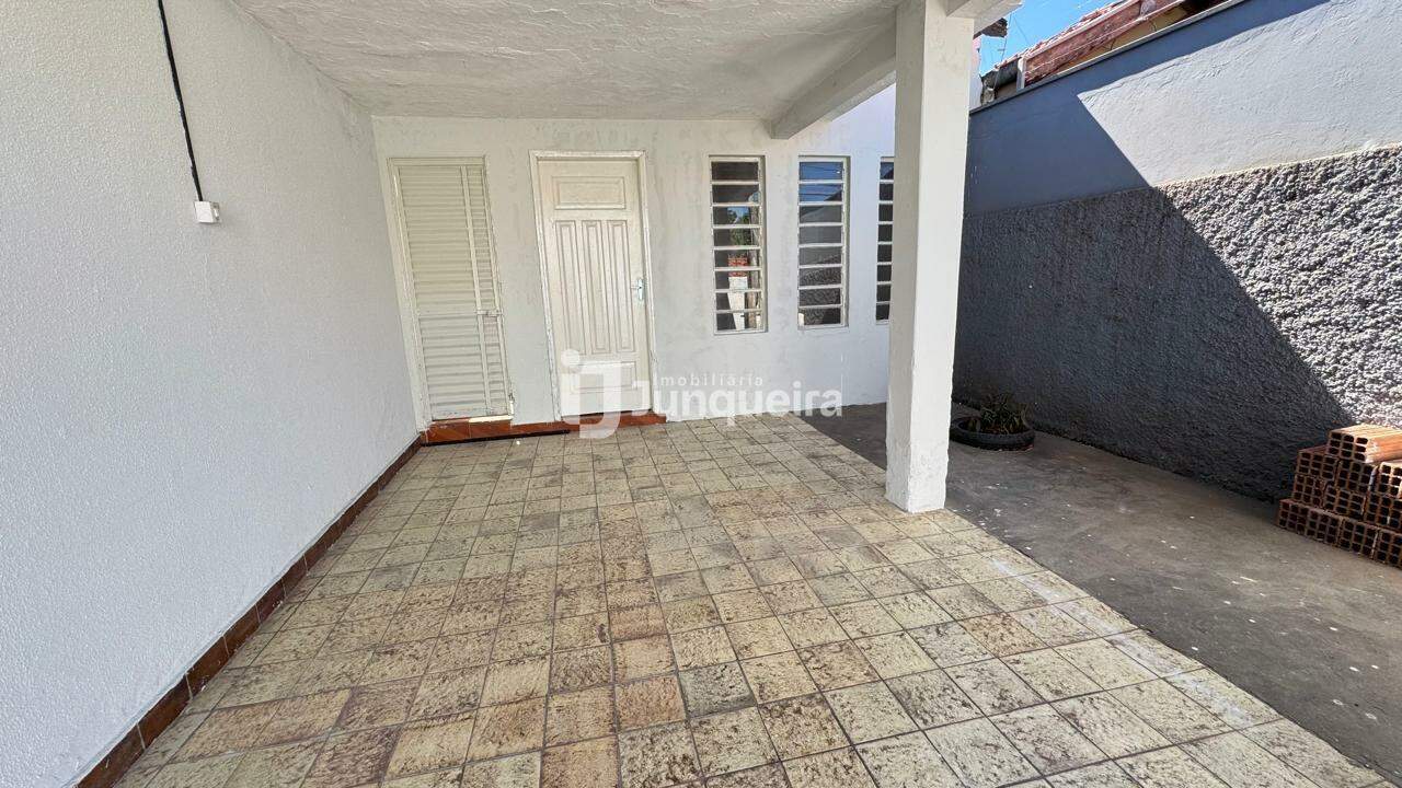 Casa à venda, 2 quartos, 1 vaga, no bairro Jardim Caxambu em Piracicaba - SP
