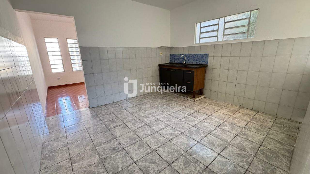 Casa à venda, 2 quartos, 1 vaga, no bairro Jardim Caxambu em Piracicaba - SP