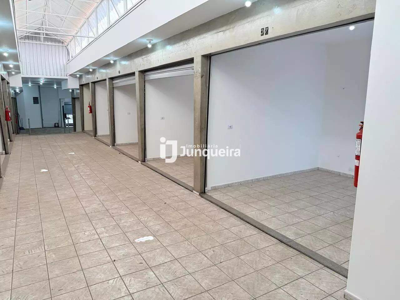 Casa Comercial à venda, 17 quartos, no bairro Centro em Piracicaba - SP