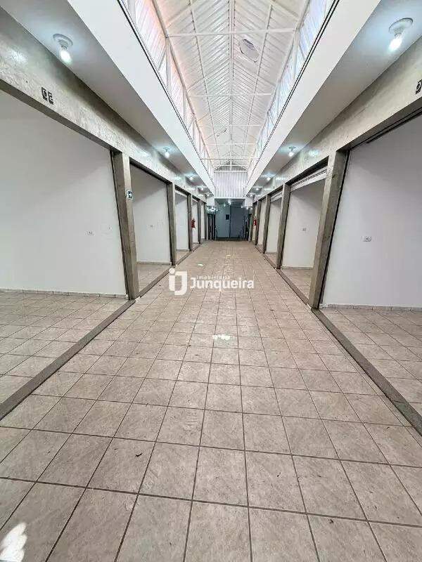 Casa Comercial à venda, 17 quartos, no bairro Centro em Piracicaba - SP