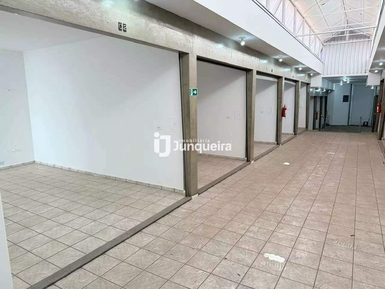Casa Comercial à venda, 17 quartos, no bairro Centro em Piracicaba - SP